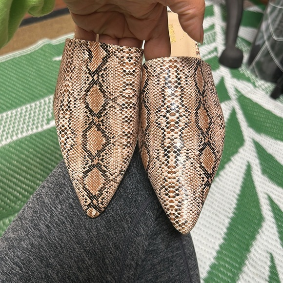 Slip on shoes size 7.5 - Picture 3 of 7